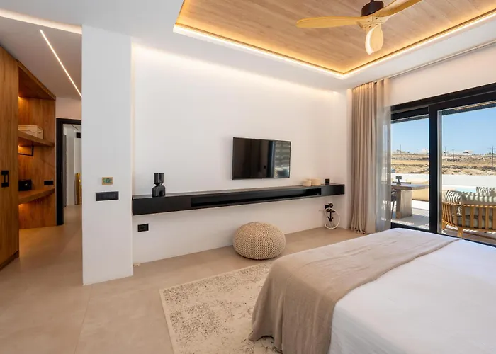 Mykonos Villa, Luxe Escape With Private Pool * Κλουβάς