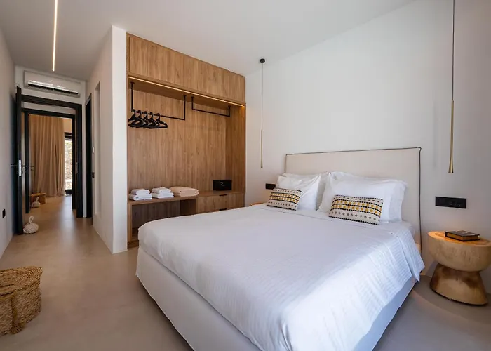 Mykonos Villa, Luxe Escape With Private Pool Κλουβάς